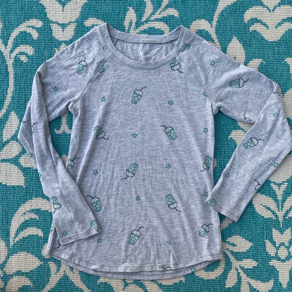 Long sleeved Justice “T” ☕️ 🌟